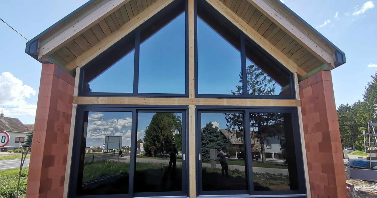 Wie Sie das richtige Glas für PVC- und ALU-Tischlerei wählen – ein Ratgeber für eine kluge Entscheidung