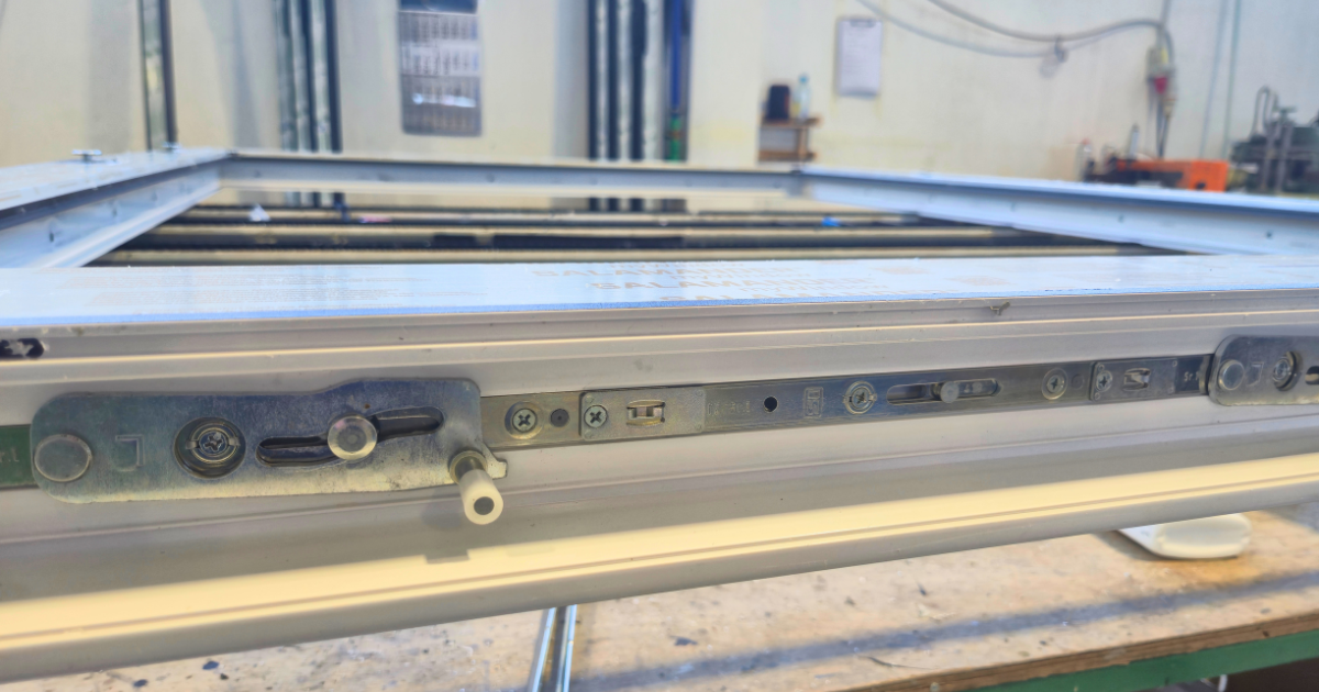 Beschläge für PVC-Fenster und -Türen – alles, was Sie wissen müssen